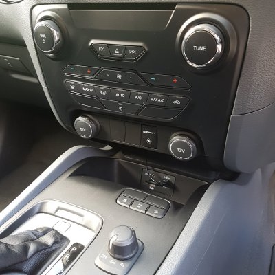 Lightforce panel för mittkonsol inkl strömbrytare för Ford Ranger PX 2015-2022